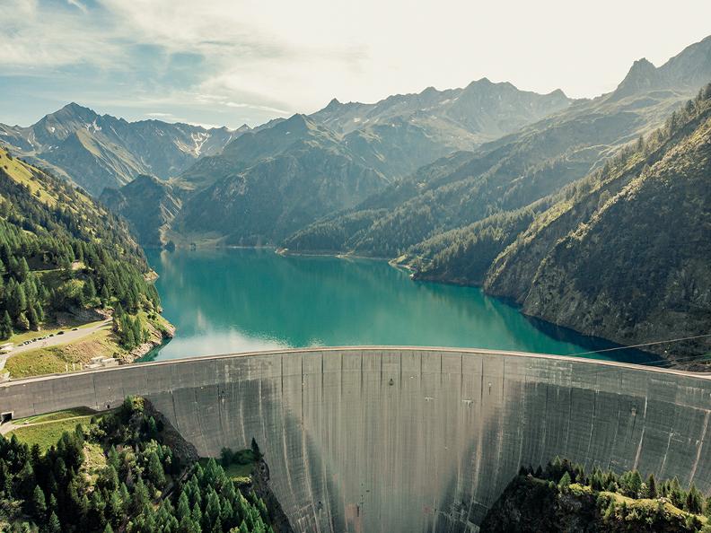 Image 3 - Sport climbing - Luzzone Dam